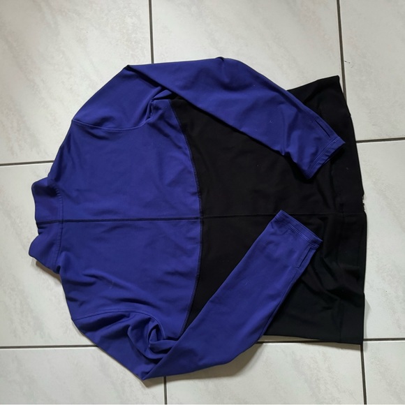 Victoria's Secret VSX Sport long sleeve zip up track jacket. Size: Medium - Picture 8 of 10